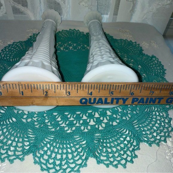 Vintage Hobnail‎ Geometric Diamond Cut Elegant White Milk Glass Vases set of 2 - Picture 5 of 8